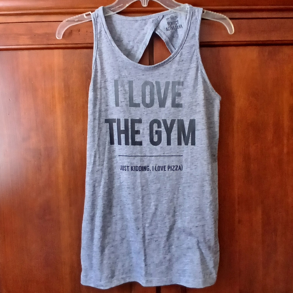 💙SO gray tank top 💙 - Picture 2 of 6